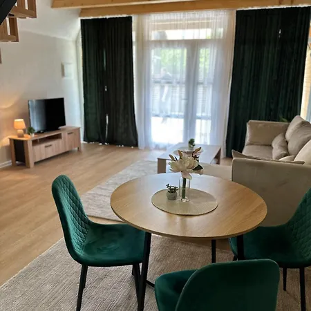 Ammirevole Ravne Oga *